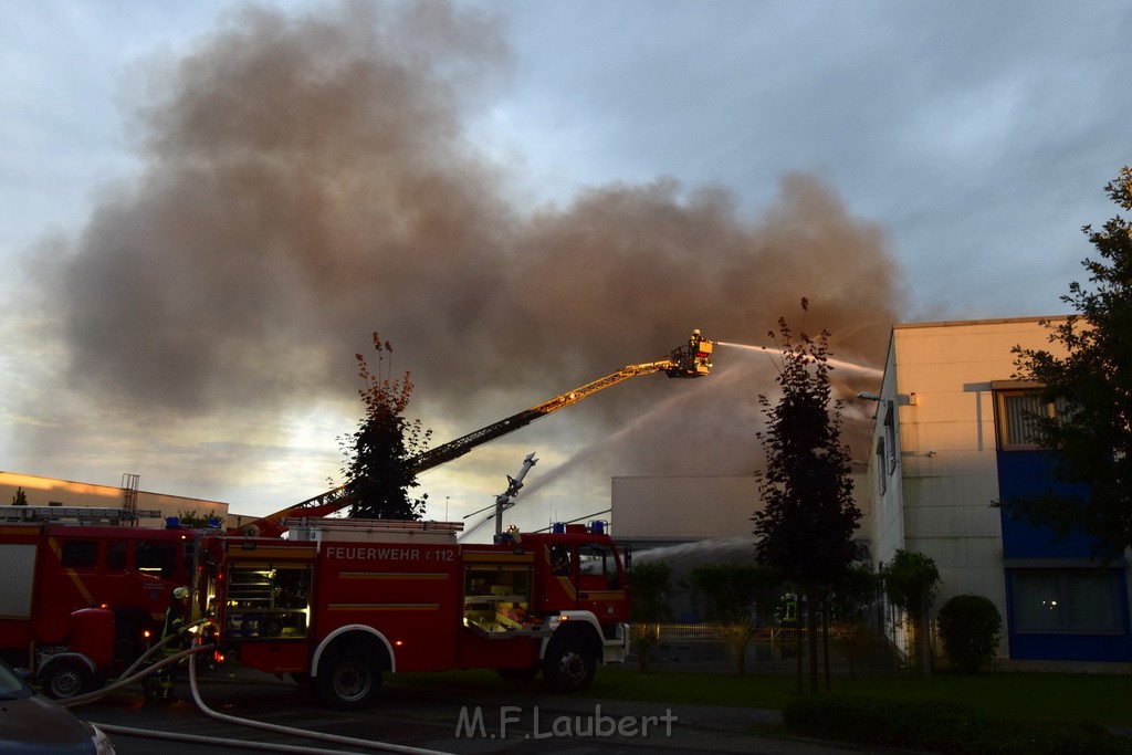 Grossbrand Halle Troisdorf Kriegsdorf Junkersring P249.JPG - Miklos Laubert